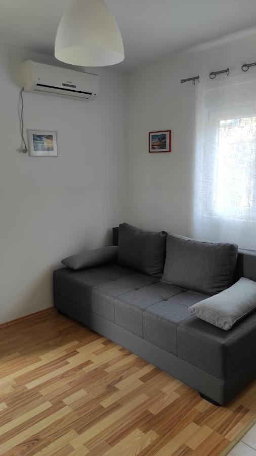 Apartmani Knezevic Posedarje Esterno foto
