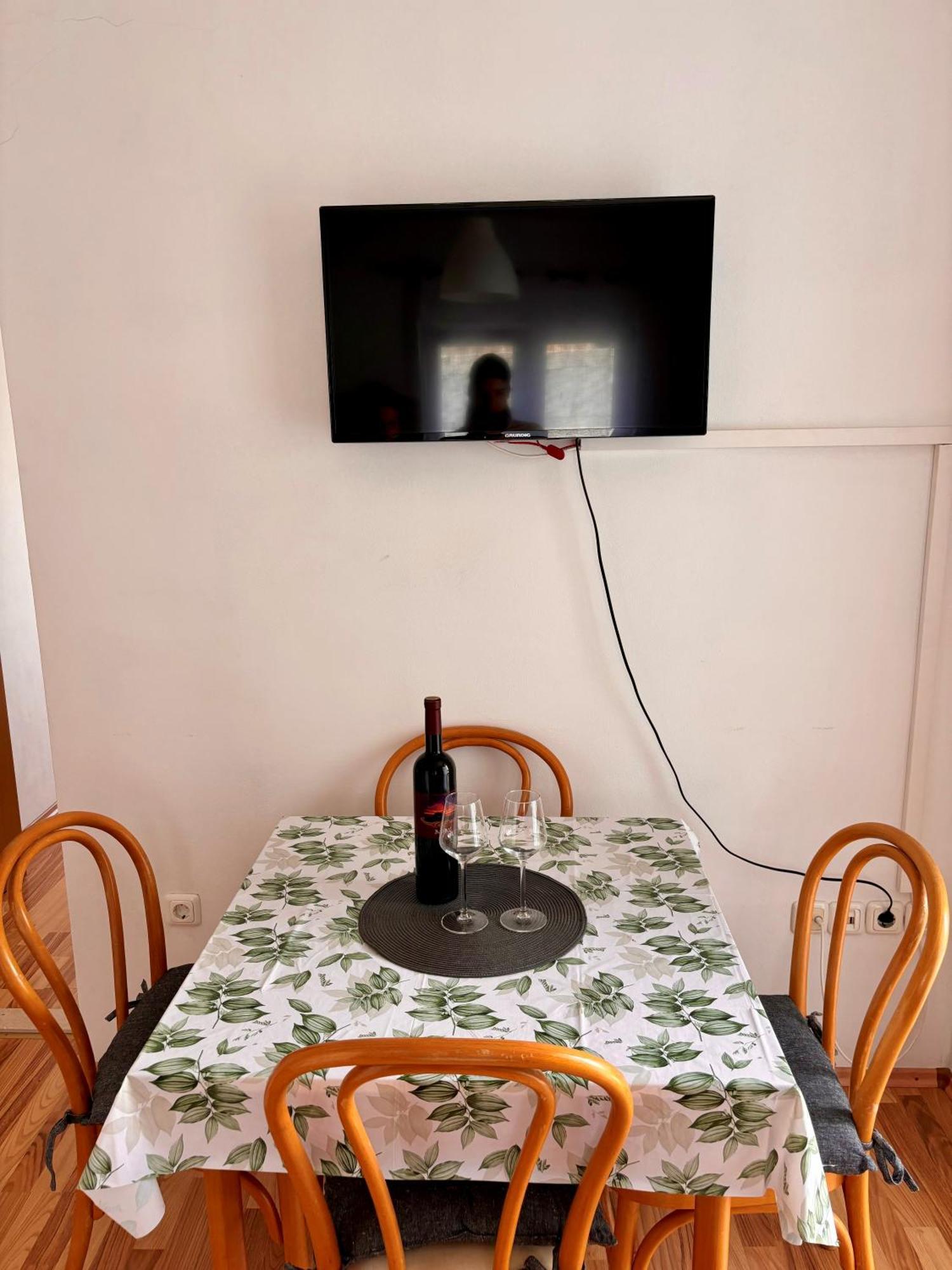 Apartmani Knezevic Posedarje Esterno foto