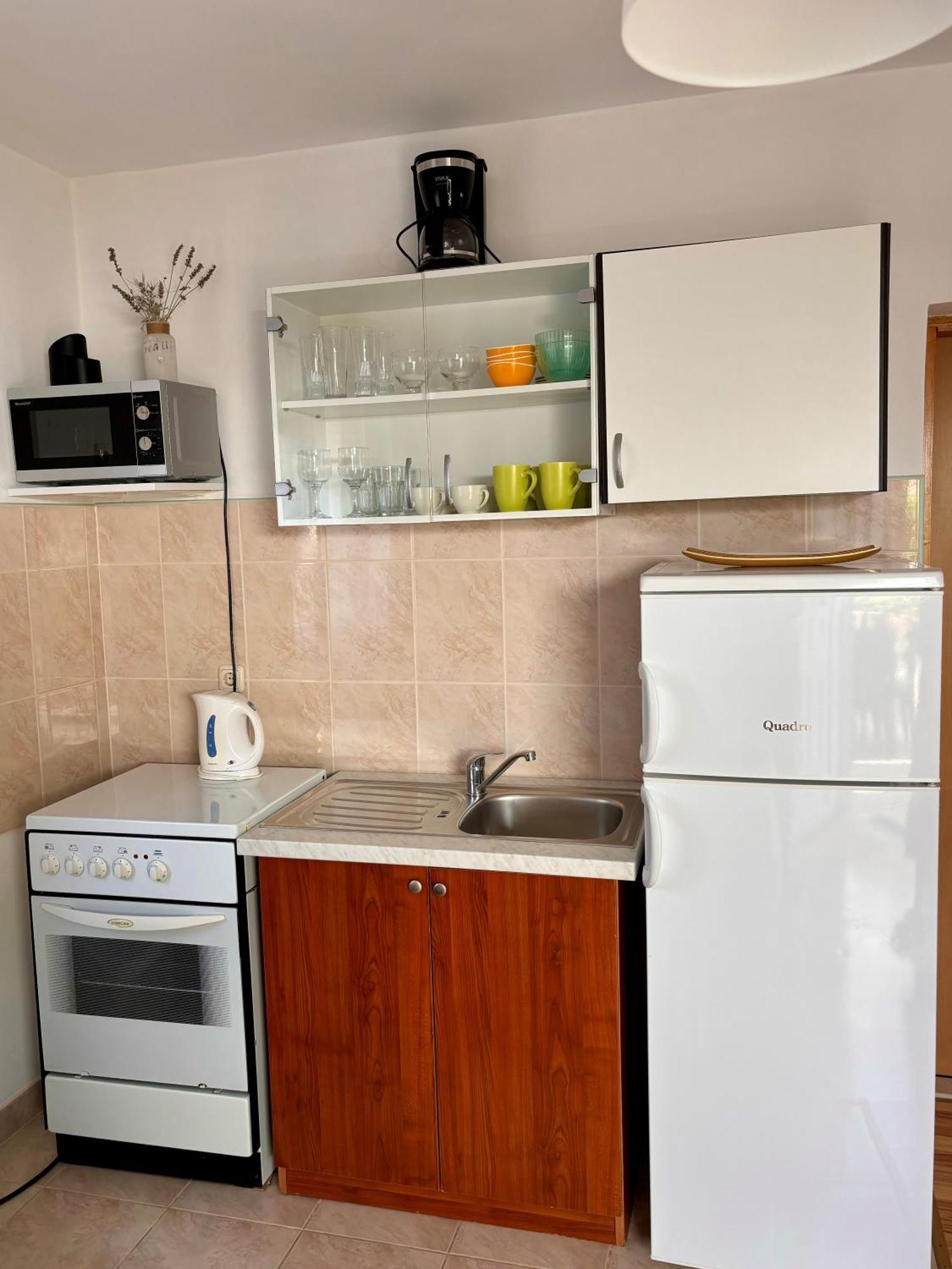 Apartmani Knezevic Posedarje Esterno foto